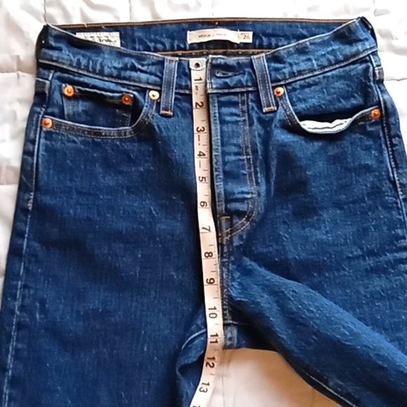 Levi Wedgie Straight Leg Jeans - Picture 3 of 7